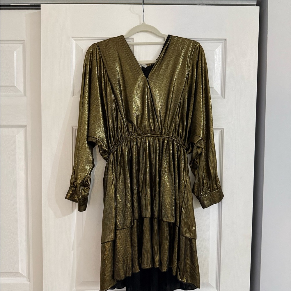 Umgee Gold Textured V-Neck Dress